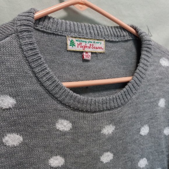 Adorable Fuzzy Dimensional Polar Bear Knit Sweater Size XL (T-345) - Picture 10 of 11